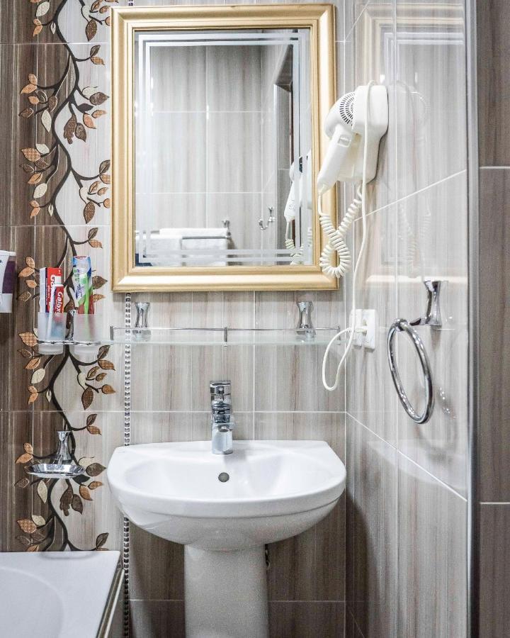 Buyuk Ipak Yo'Li Hotel Namangán Kültér fotó