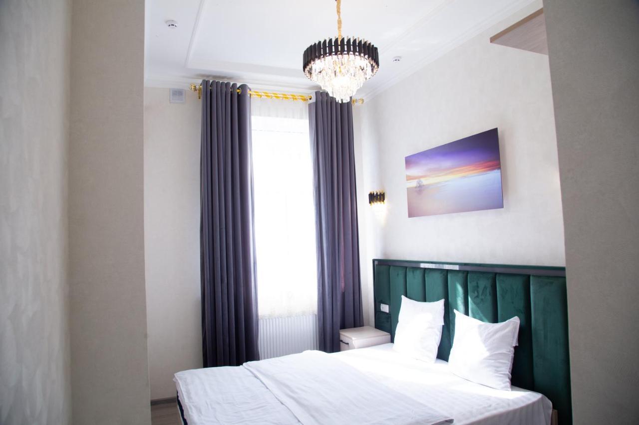 Buyuk Ipak Yo'Li Hotel Namangán Kültér fotó