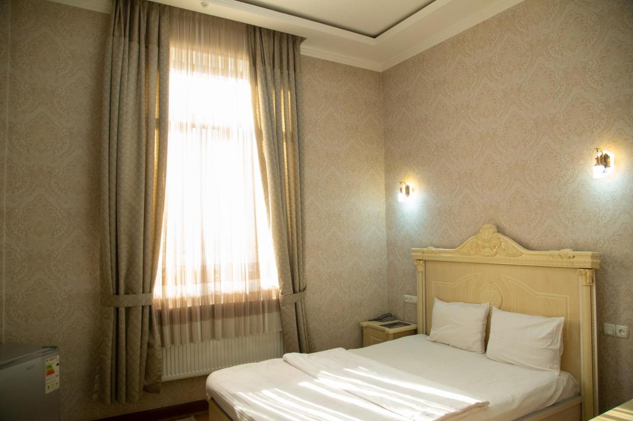 Buyuk Ipak Yo'Li Hotel Namangán Kültér fotó